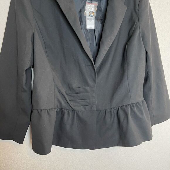 NWT NY&Co black button front blazer‎ - Picture 2 of 4